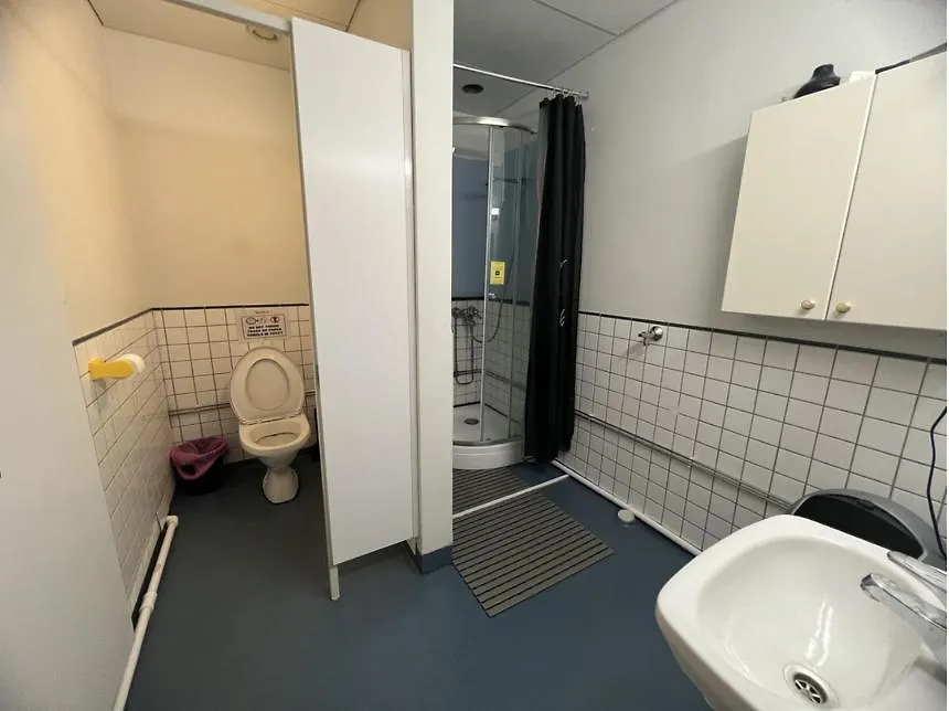 Office House Services 662 Hostel